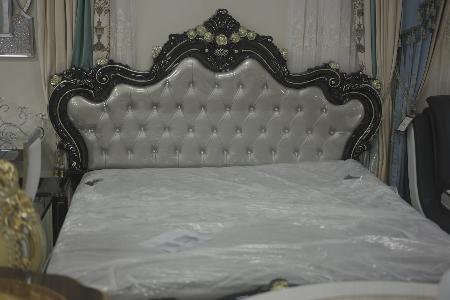 Black Sliver Leather Bed King Size