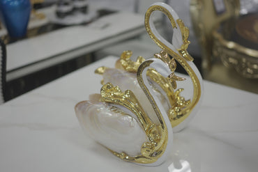 Golden Swan Decor with Scallop Shape Holder