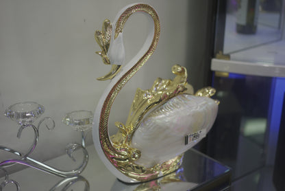 Golden Swan Decor with Scallop Shape Holder