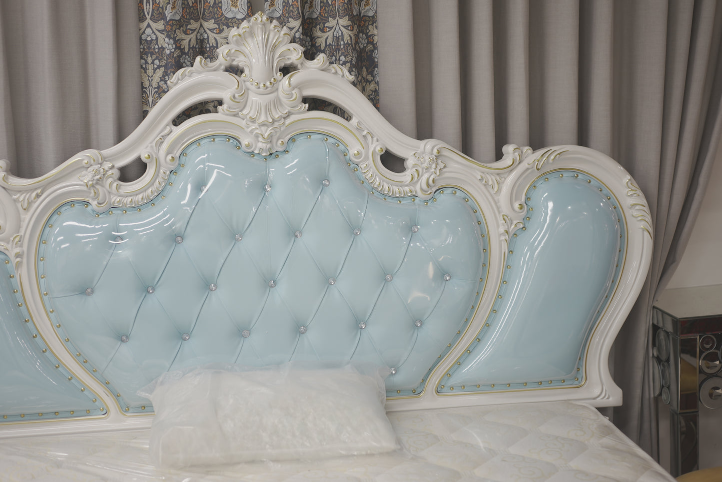 Blue White Bed King Size