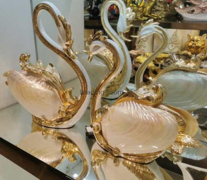 Golden Swan Decor with Scallop Shape Holder